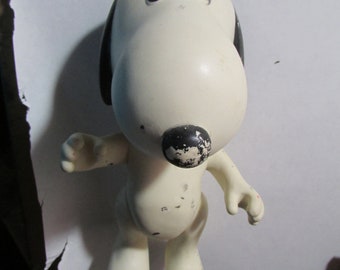Vintage 1966 (2) Snoopy Peanuts Plastic Toy Dolls United