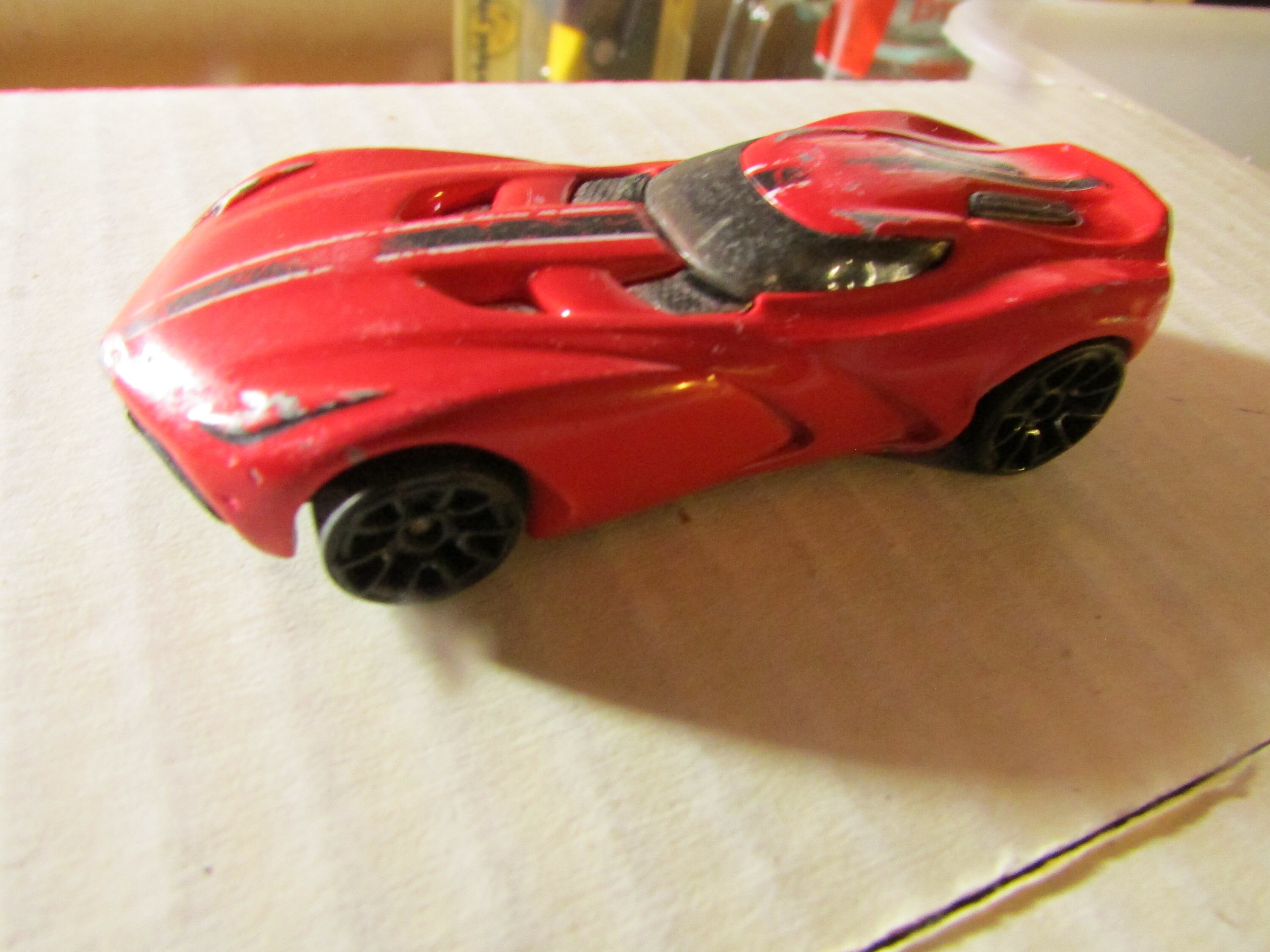 ウエストでポテティーでレッドでイーストな1.8*3 34度 HOT WHEELS Bod03 Red Vette 1/64 Scale Die Cast Free USA Shipping