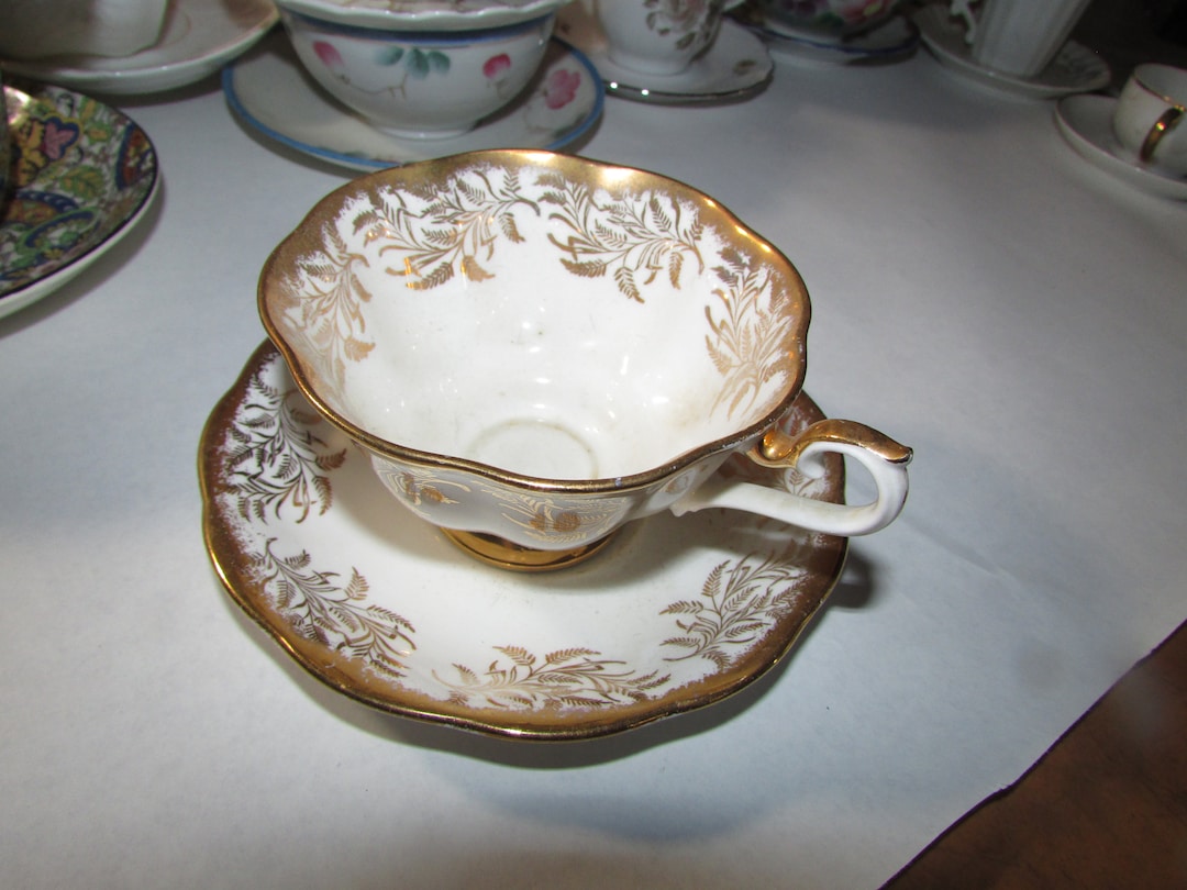 Vintage Royal Albert Gold Leaf Bone China Teacup & Saucer Set England