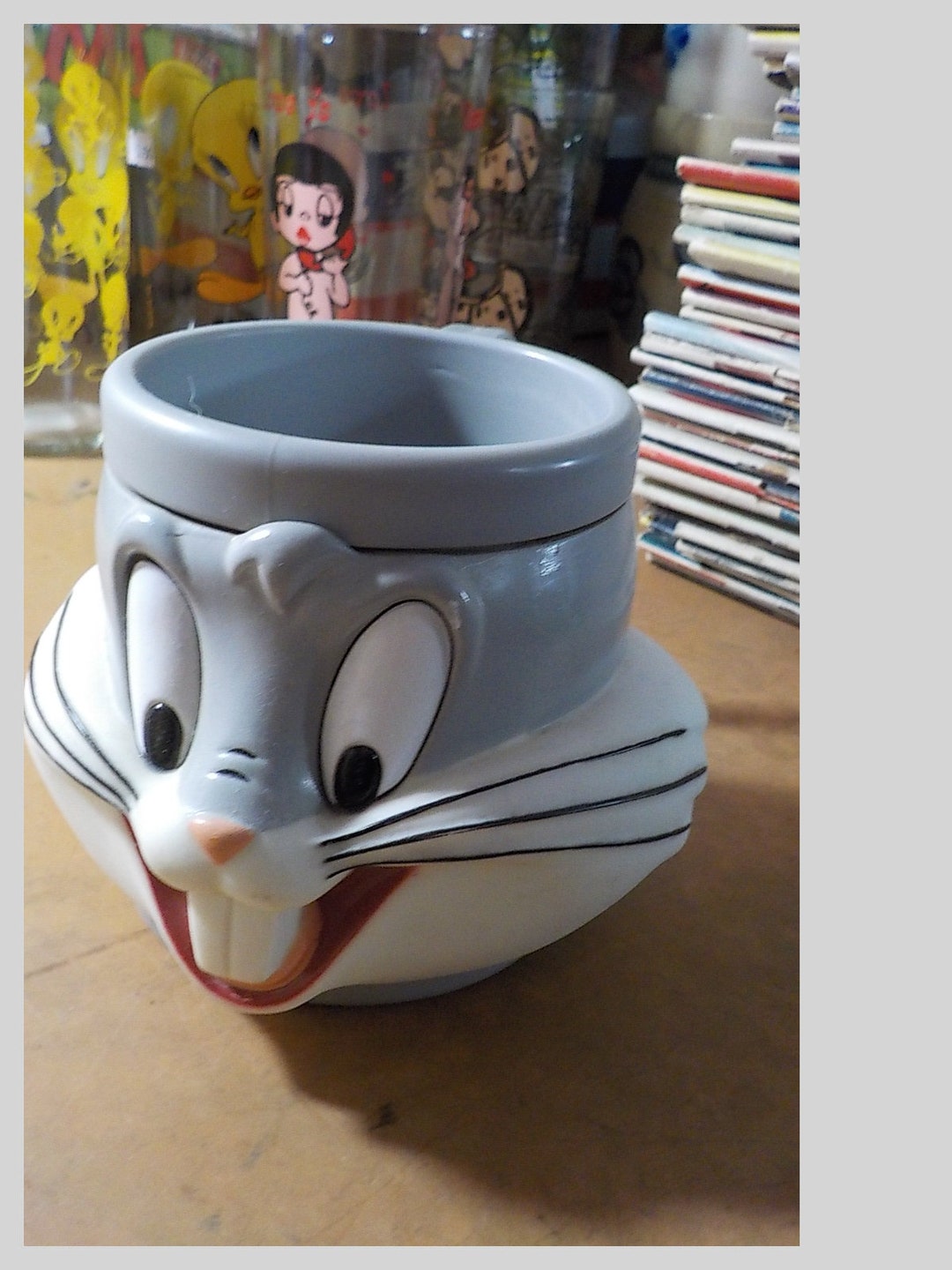 Vintage 1992 Looney Tunes 3D Plastic Mug Cup Warner Brothers Bugs