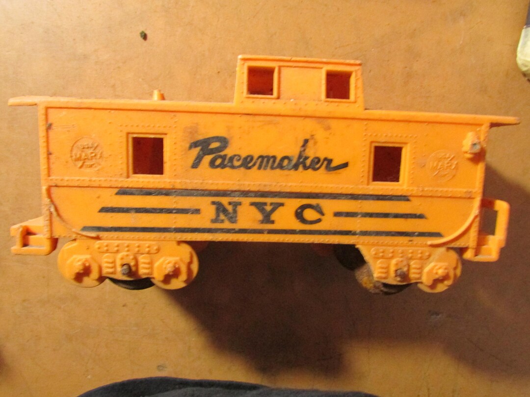 Vintage Marx O Gauge Pacemaker NYC Orange Caboose Train Car as is Free ...