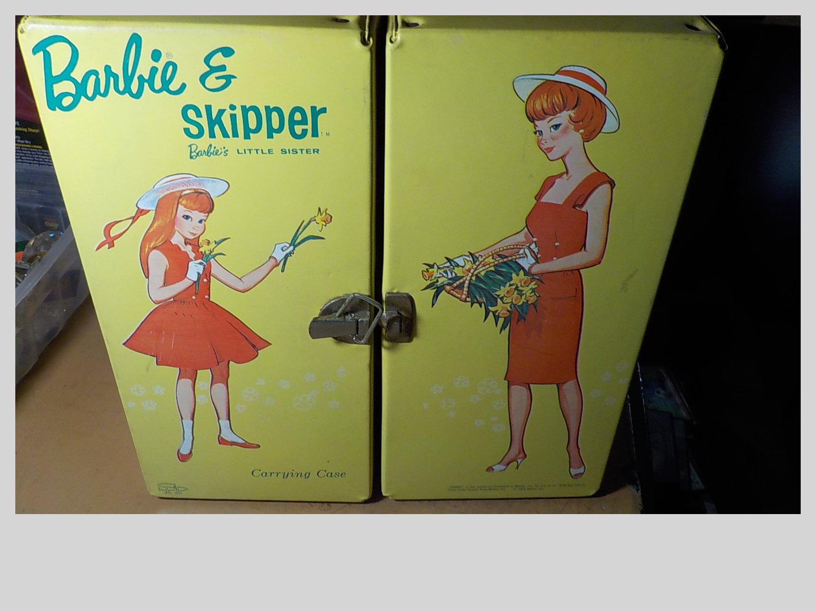 1964 barbie and skipper carrying case sale