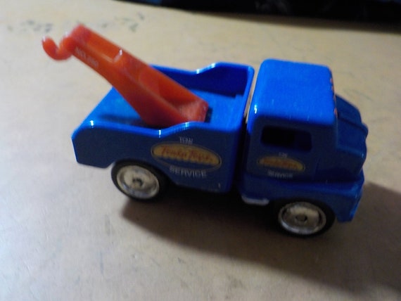 Maisto best sale tow truck