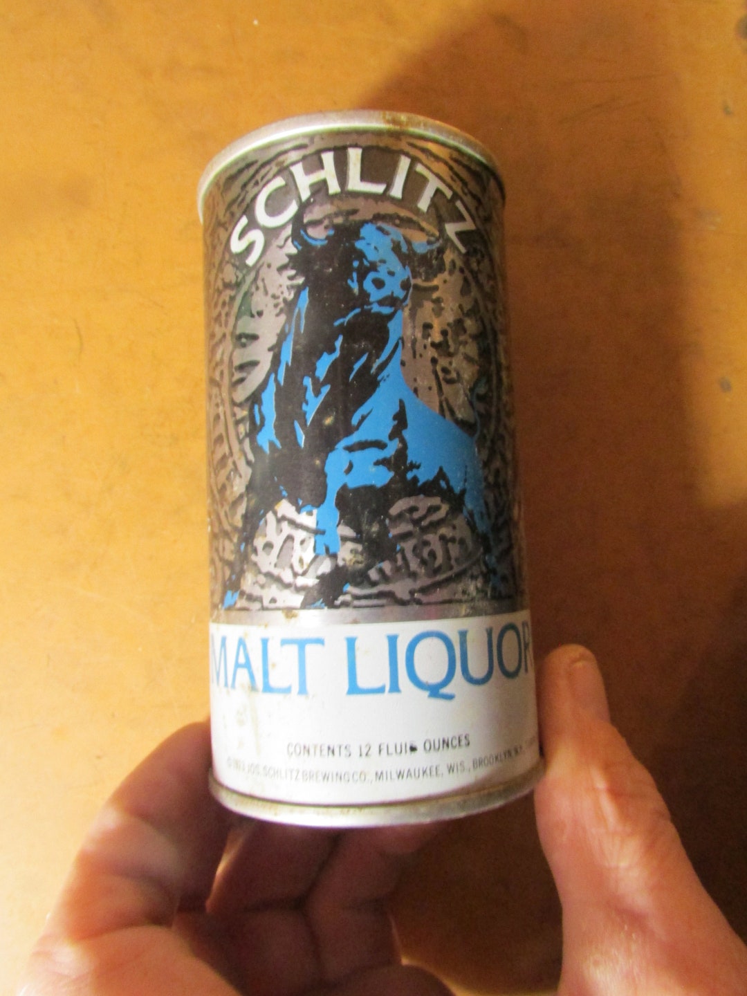 Schlitz Malt Liquor Beer Steel Tin Aluminum Pull Tab Beer Can 12 Ounce