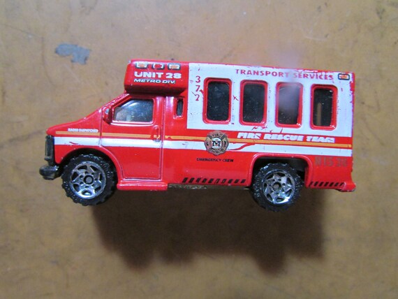 Matchbox chevy cheap transport bus