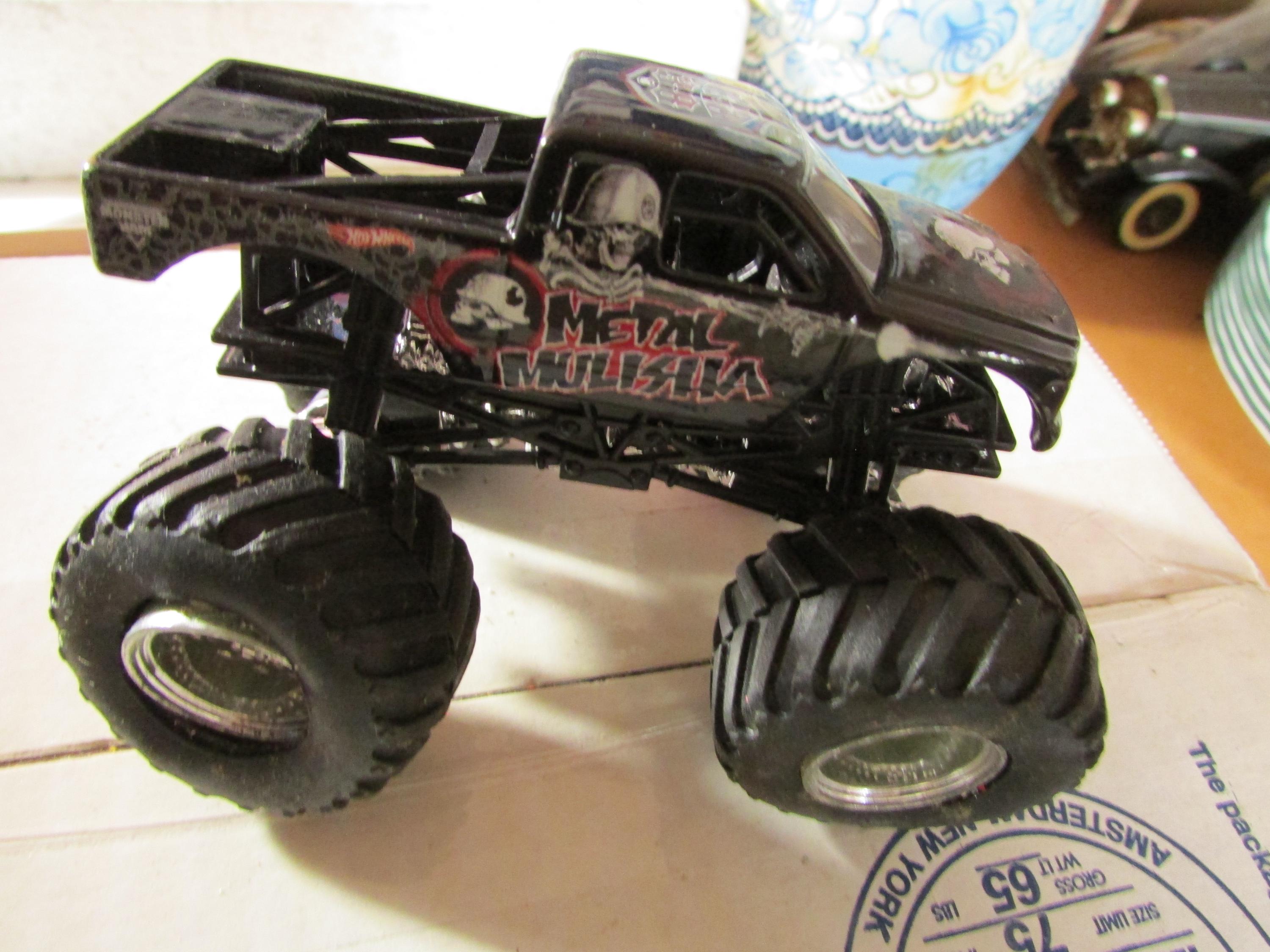 Hot wheels monster jam metal mulisha deals