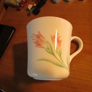 Corning Coffee Cup Rare Flower Design Pattern Pretty