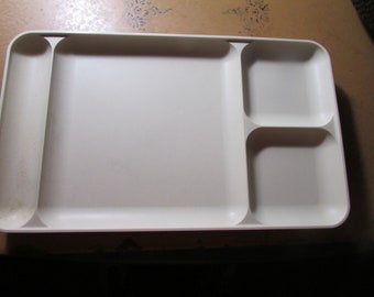 Tupperware Divided Food Serving Tray Almond Camping Picnic Lunch Made USA Pre Owned Free USA Shipping