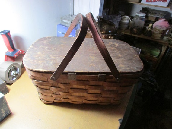 Vintage Wood Wicker 2 Handle Picnic Basket Countr… - image 1