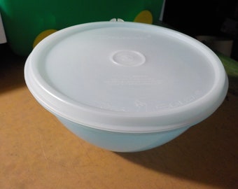 VINTAGE TUPPERWARE "TUPPER SEAL" REPLACEMENT LID #227 C TAB SHEAR COLOR