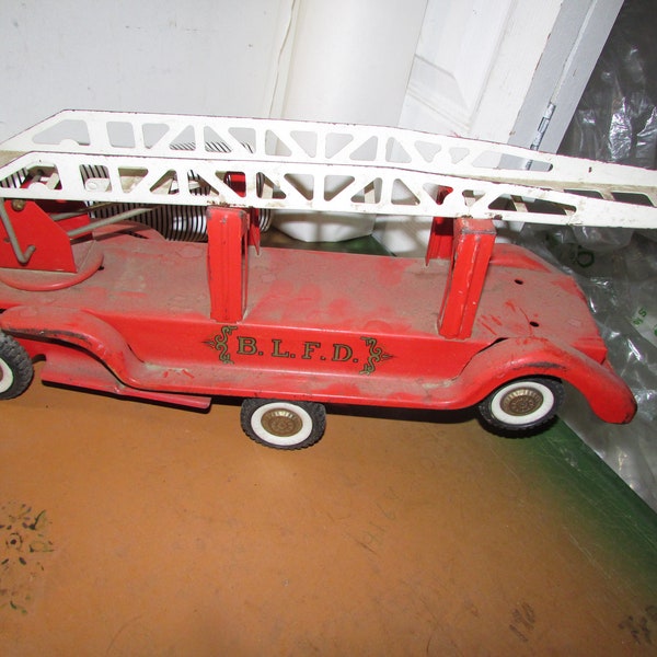Vintage 1950s Buddy L BLFD #3 Pressed Steel Extension Ladder Fire Truck Toy As Is As Seen Free USA Shipping