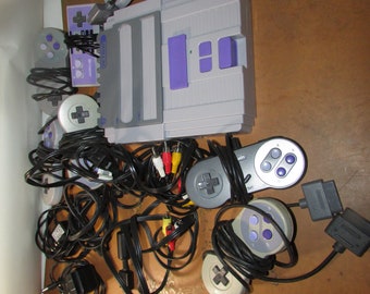 Retron 2 Video Game System NES SNES Wit 7 Contollers & Power Cords Adapters Free USA Shipping