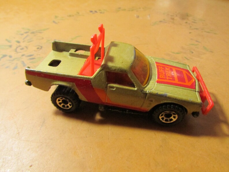 Matchbox Ruff Trek Matchbox Ruff Trek Pickup Truck Gold 1/64 Scale Die-cast USA Free USA ...