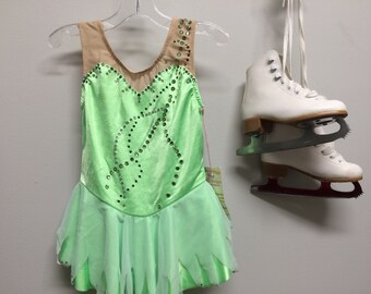 Girls size 6 child small ice figure skating competition dress light green, pixie, fairy, twirling, roller, dance