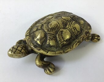 Vintage Turtle Stamping 1 pc. Decorative Embellishment Stamped Raw Detailed Brass Tortoise Jewelry Component Scrapbooking Supply 36x25mm
