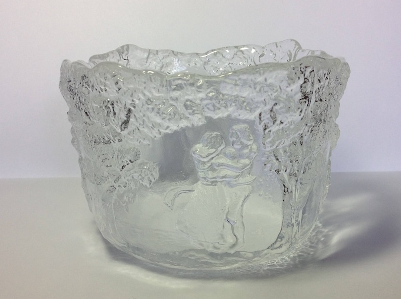 Kosta Boda „Rhapsody“ Skål von Kjell Engman. Mittlere Größe. Handgemachte Kristallschale. Retro schwedischer Kristall. "Rhapsody" Schale von Kosta Boda Glass. Bild 1