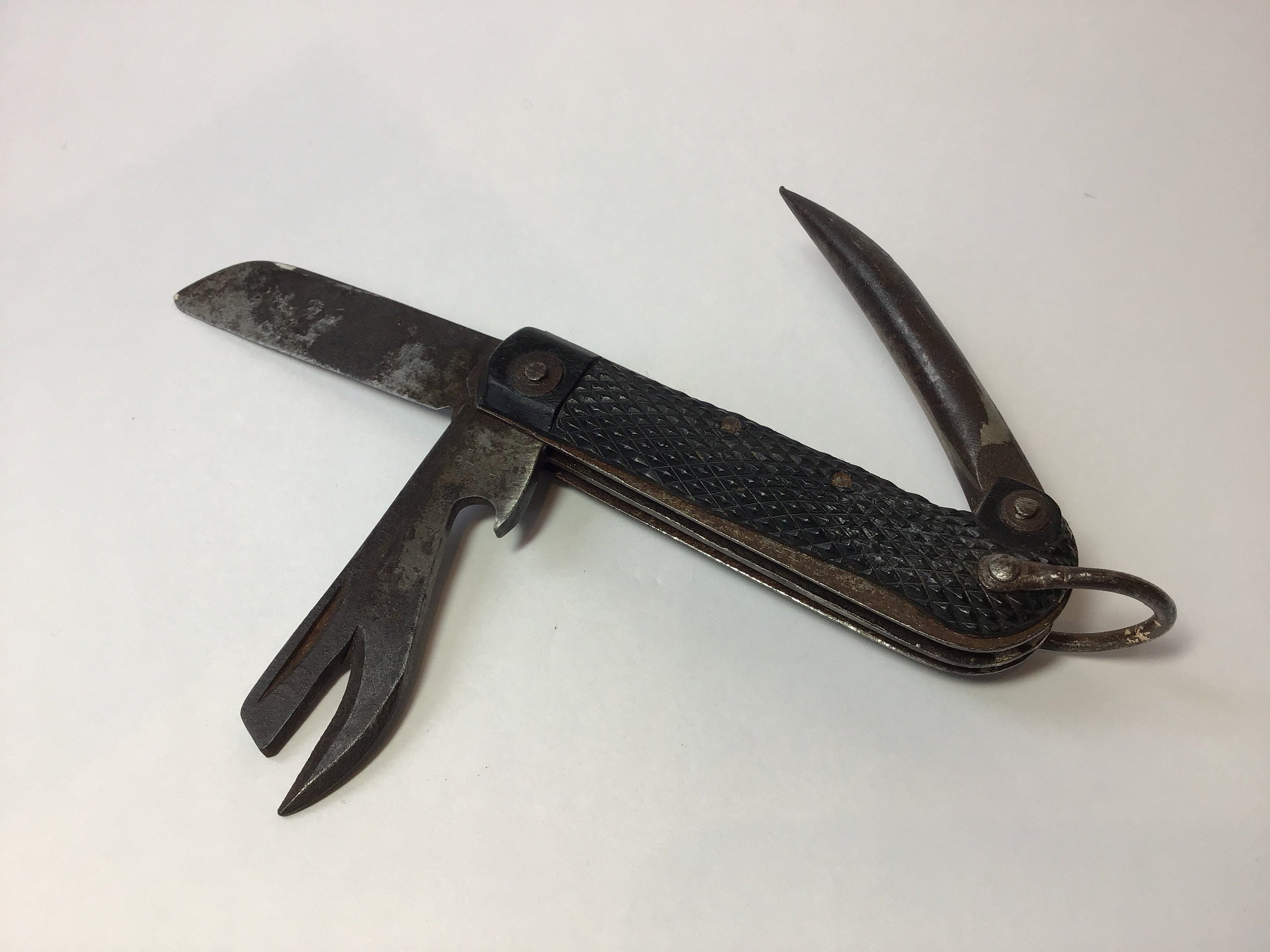 UKアーミー　海軍ナイフ　1940年　Wade & Butcher Wade & Butcher WWII British Military Folding Knife - Welcome