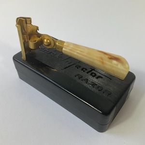 1937 Patent Magazine Repeating Razor Co. Schick Injector Razor. Eversharp Schick Safety Razor. Men&#39;s Shaving. Rare SE Razor. Art Deco Razor.