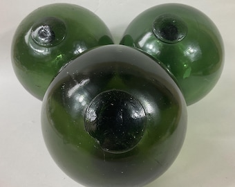 1 x Antikes Englisches Glas Fischernetz Float c1880-1900. Maritim, Angeln oder am Meer Dekor. Viktorianischer Glas Poser. Fischernetz Bouy.