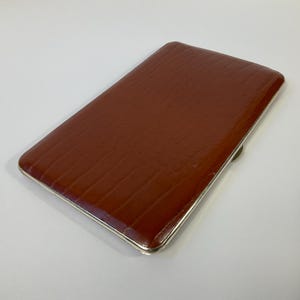 Preedy's of London Zigarettenetui aus Leder, um 1950. Hartschalen-Kartenetui/Geldbörse/Meds Etui. Mid Century Kostüm Zubehör . Unisex Retro Geschenke