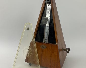 Retro Straub Precision Clockwork Metronome c1950s. Musical Instruments & Accessories. 208 Presto to 40 Grave. Musicians-Pianists-Conductors.