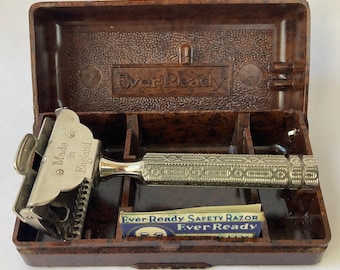 Set di rasoio di sicurezza Ever Ready Flip Top SE brevettato nel 1912. Custodia in bachelite. Rasatura maschile retrò-vintage-tradizionale. Set di rasoio a lama singola in stile edoardiano.