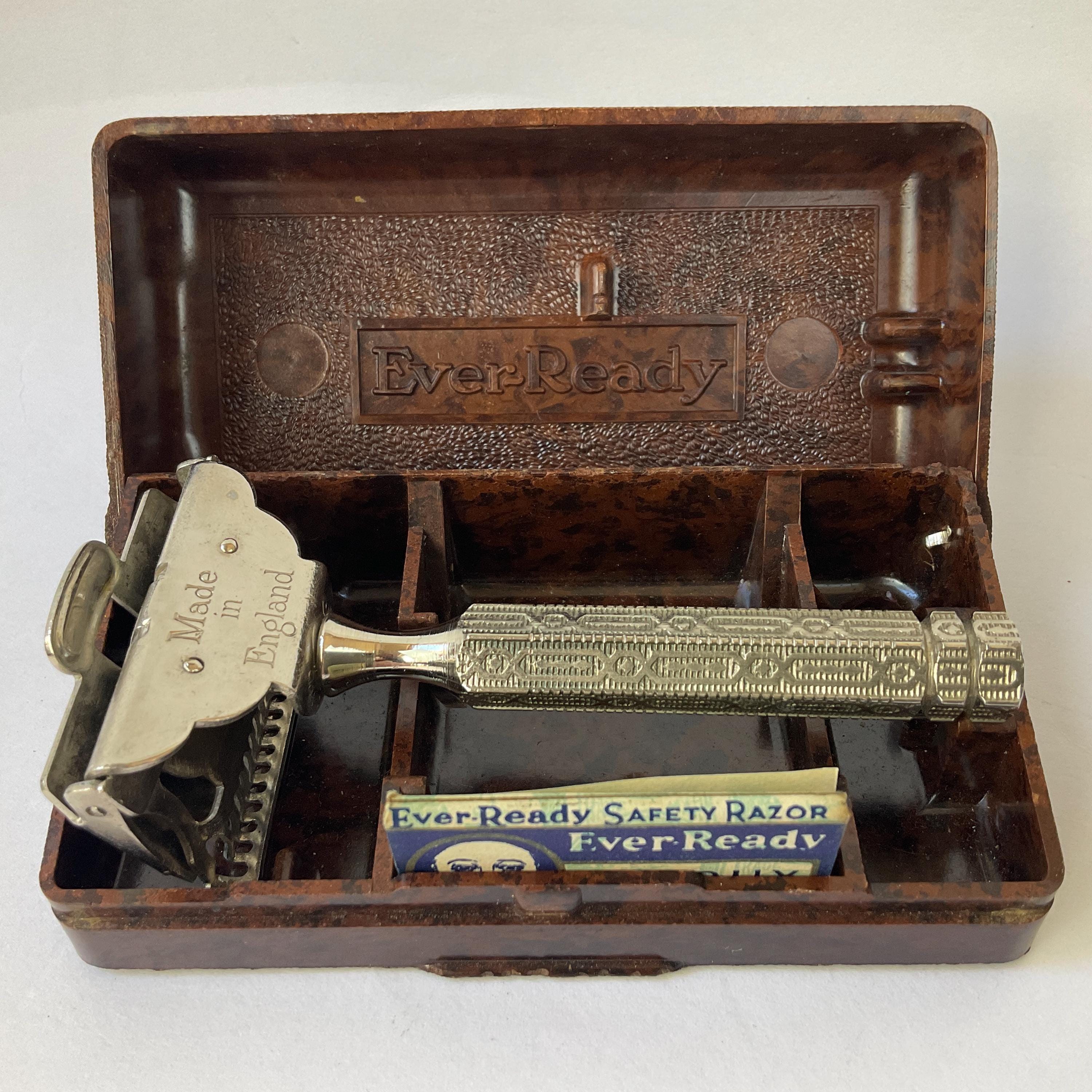 1912 Patent Ever Ready Flip Top SE Safety Razor Set. Bakelite Case