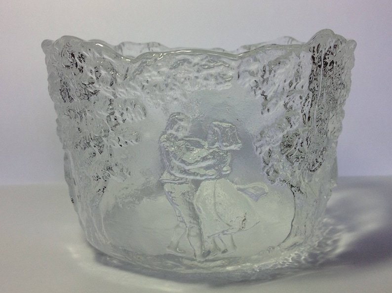 Kosta Boda „Rhapsody“ Skål von Kjell Engman. Mittlere Größe. Handgemachte Kristallschale. Retro schwedischer Kristall. "Rhapsody" Schale von Kosta Boda Glass. Bild 4