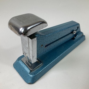 Rexel Viscount Desk Stapler c1960s. 11mm Staples. Retro Office Desk Accessories & Gifts. Mid Century Modern All Metal Retro Stapler/Tacker.