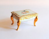 Vintage French Limoges Porcelain Trinket Box