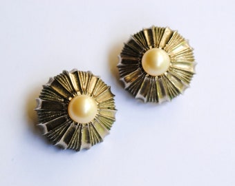 FIBE Vintage Clip-On Earrings