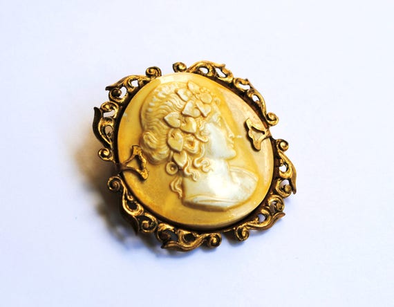 CELLULOID. Antique French Brooch - image 3