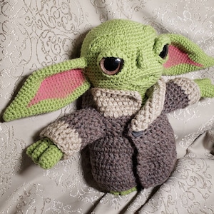 Life sized The Child Alien crochet pattern