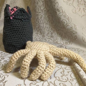 Alien Facehugger Crochet Pattern