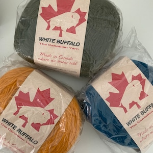 White Buffalo Icelandic Type Unspun 6-Ply Yarn