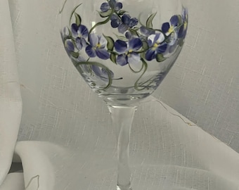 Hand Painted Purple Floral 20 oz wine glasses/Birthday/Bridal/Wedding/Special Occasion glasses.  Sold individually and in pairs. Signed.