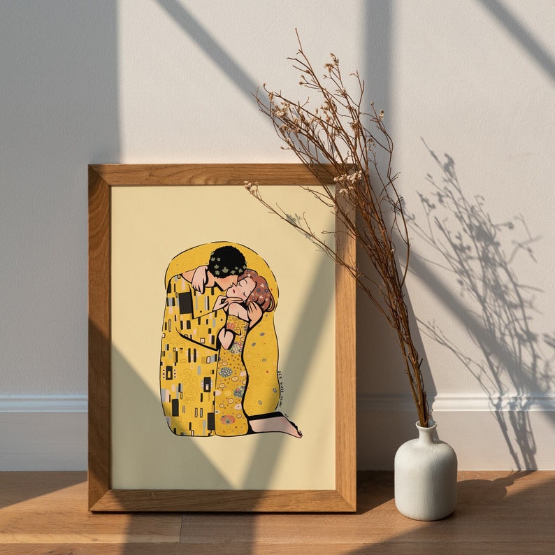 The Kiss Art Print Gustav Klimt, Der Kuss art print, Wall decor, Inspired Klimt art, illustration lovers, home decor gift. A4 image 1