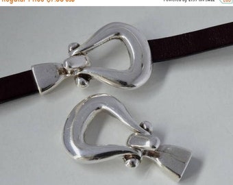 25% OFF Beautiful Large Hook / Focal Clasp - For Use With 10mm Flat Leather Cord - Antique Silver - C1789 - Qty 1