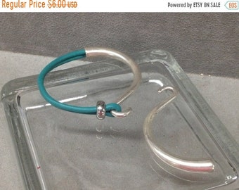 25% OFF Half Cuff Bracelet For Round Cord Up To 2.5mm  Antique Silver C604 Qty.1