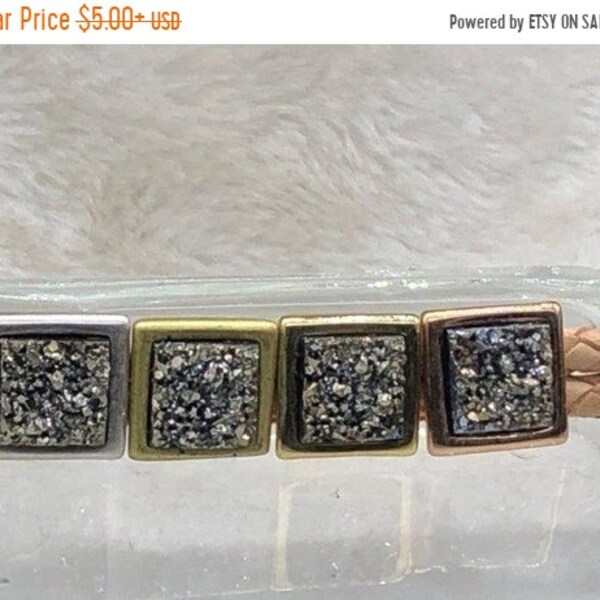 25% OFF New Silver Gray Resin Druzy Spacer Bead For 10x6mm Licorice Leather - Your Metal Choice - Z6243 - Qty 1