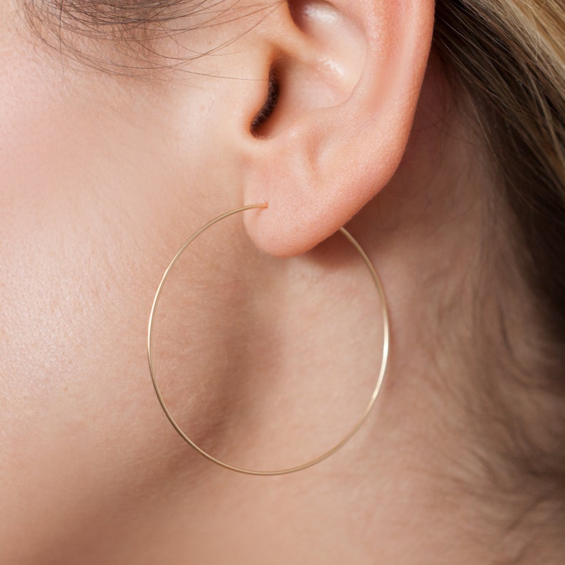 Small thin wire hoop earrings Clearance