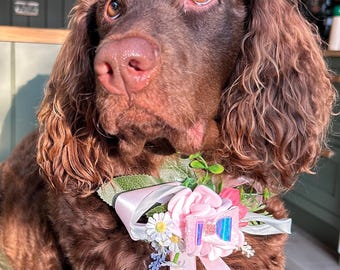 Corsage rose pour animal de compagnie avec fleurs en soie : collier de mariage avec nœud scintillant