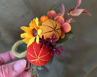 Pince à cheveux citrouille : décoration de cheveux florale bohème automnale Coiffure de saison pour cheveux en tissu Accessoires de mode Coiffure mini tournesol et citrouilles et baies