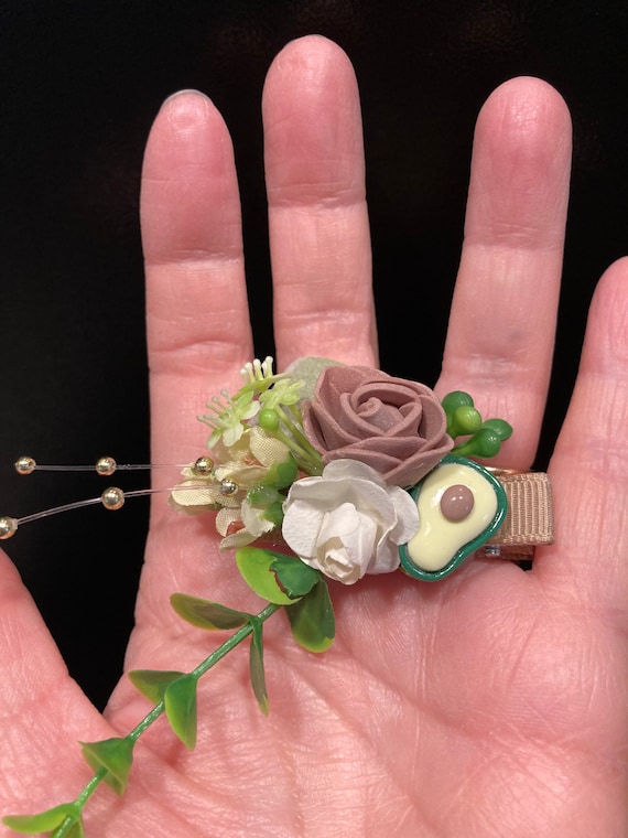 Avocado Flower Hair Clip: Quirky Hair Accessory Fruit  display picture 1