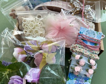 Lot de fournitures de bricolage et d'écussons thermocollants pour embellissements de rubans ! Prêt pour la journalisation, le scrapbooking, la fabrication de cartes, l'activité consciente