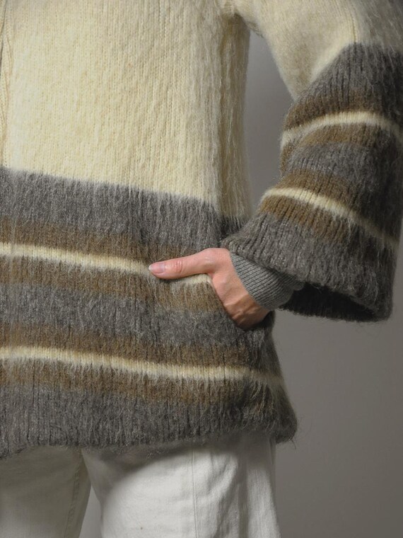 1970's Icelandic Trapeze Coat - image 12