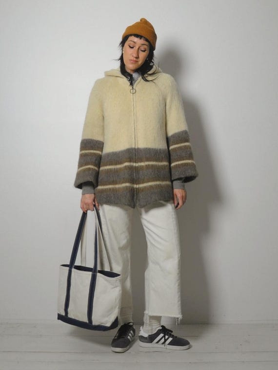 1970's Icelandic Trapeze Coat - image 3