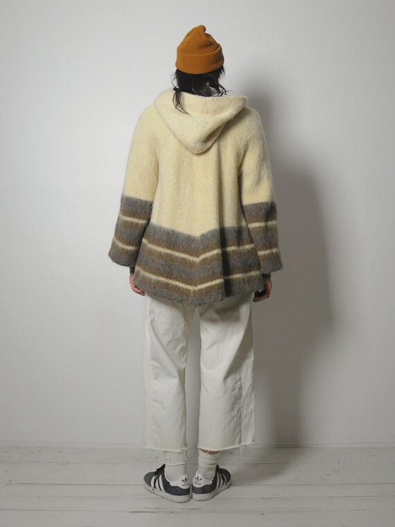 1970's Icelandic Trapeze Coat - image 8