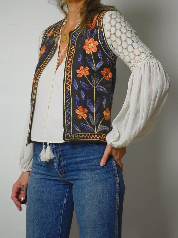 1960's Hungarian Matyo Embroidered Vest - image 7