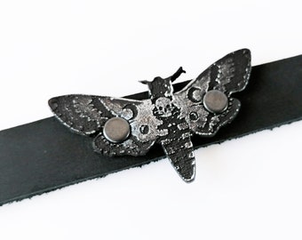 collar/choker - moth